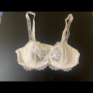 Victoria’s Secret unlined bra 36C
